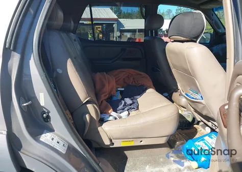 2002 Toyota Sequoia Limited V8 z USA, uszkodzony, nr VIN 5TDBT48A92S074893